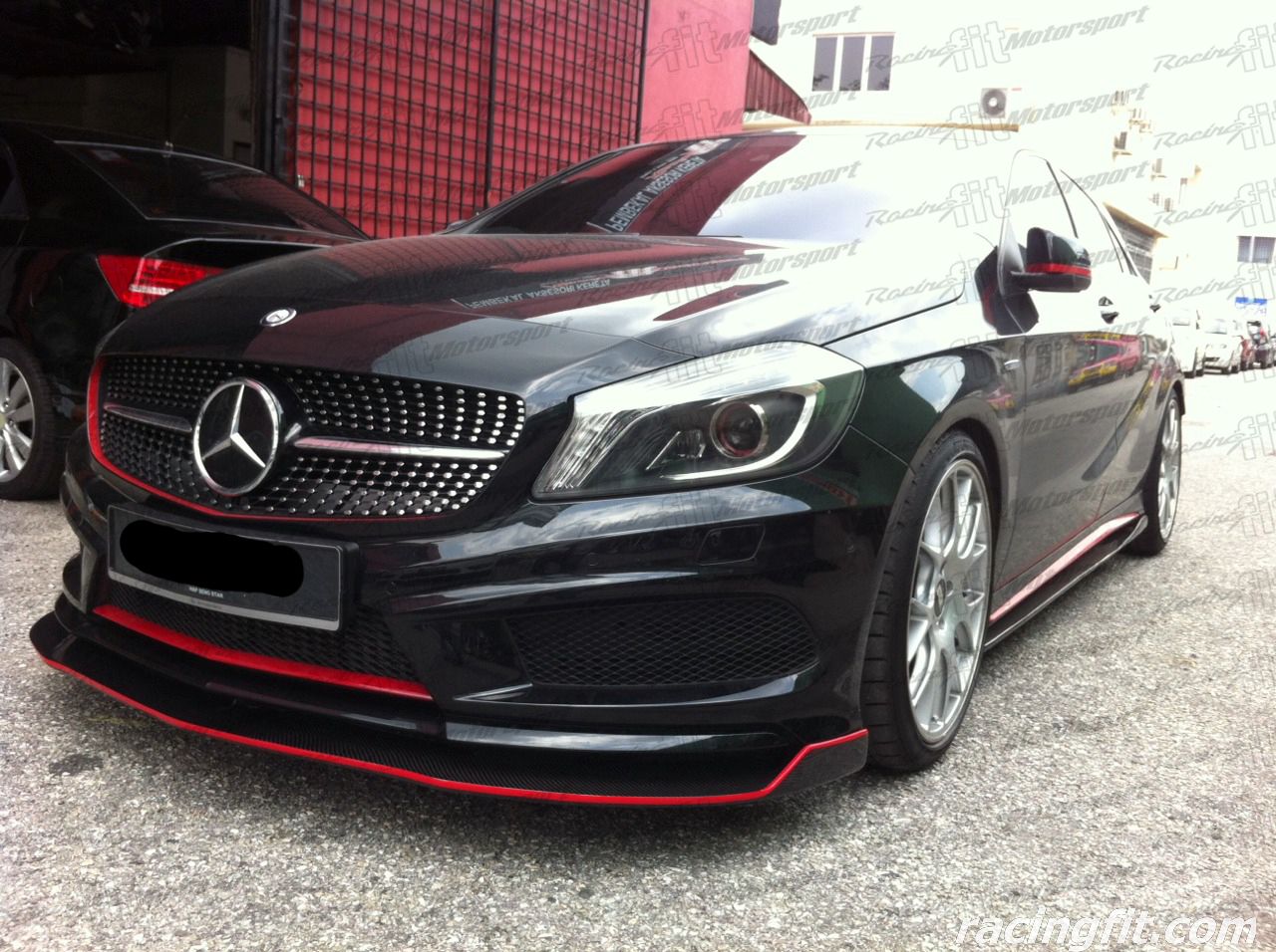 W176 A CLASS Revozport Carbon Bodykit